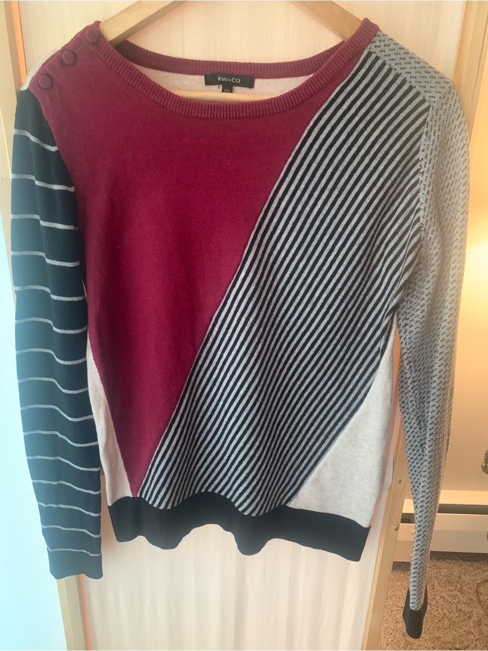 RW&Co. Sweater With Stripes and Colour Blocks Medium